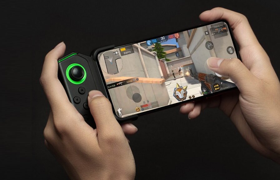Poll of The Week: Do you use a game controller or touch controls for mobile gaming?