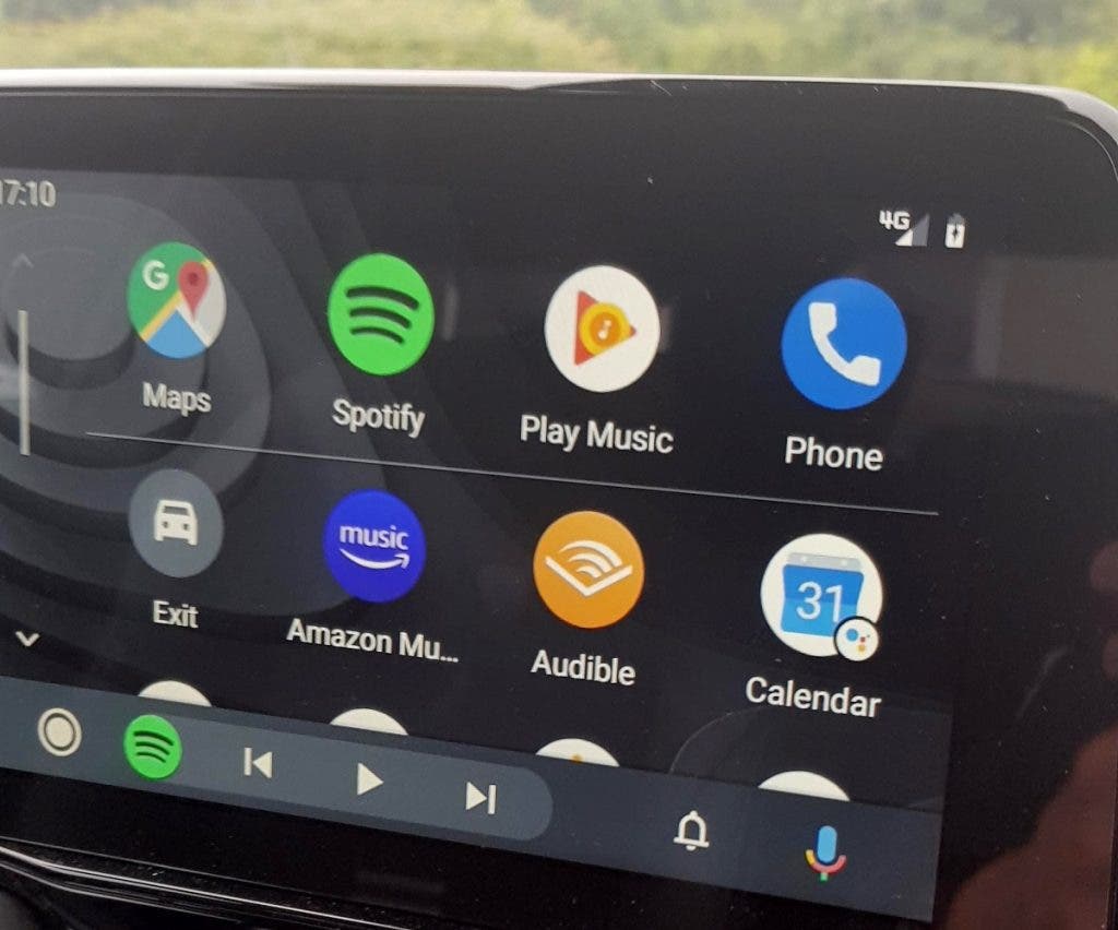 Split-screen mode began to appear among Android Auto users