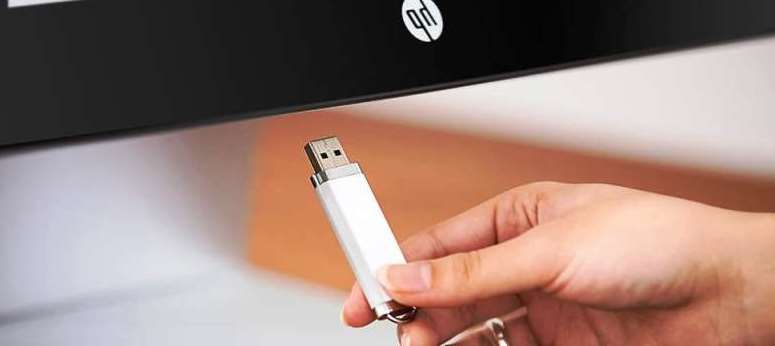 Windows Users Erase USB Drive – Solve Issue
