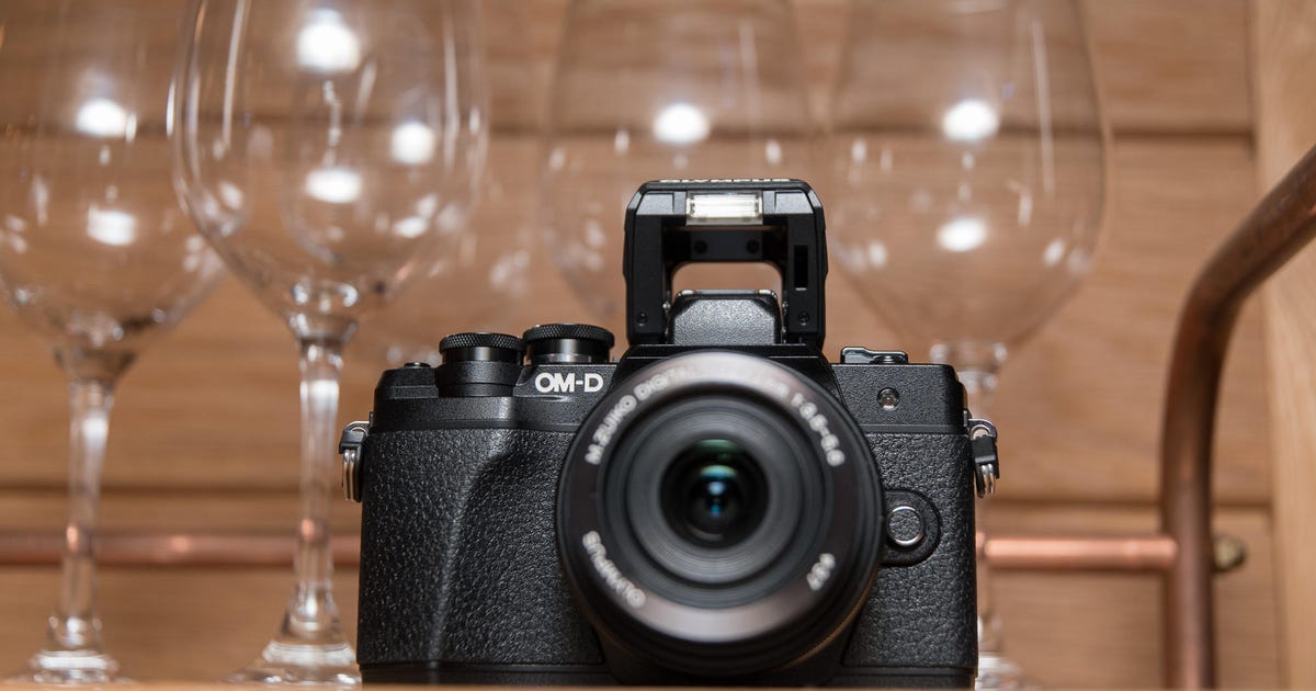 Best Gifts for Serious Photographers in 2022 Whether you're buying for a landscape photographer or a budding YouTube vlogger, we've got gift ideas for all budgets.
