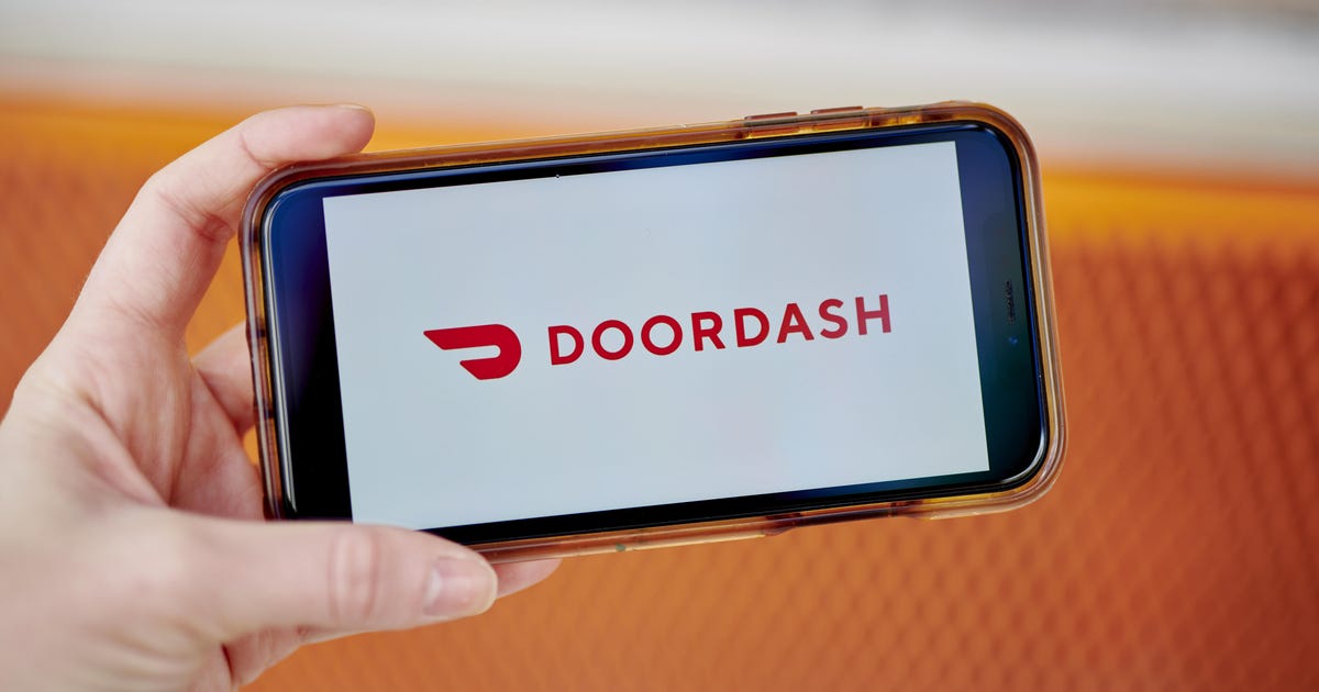 DoorDash Delivers Beer and Wine Right to Your Door. Here's How It Works The food delivery app is rolling out a new two-step verification process to check for safe alcohol consumption by drinking-age adults.