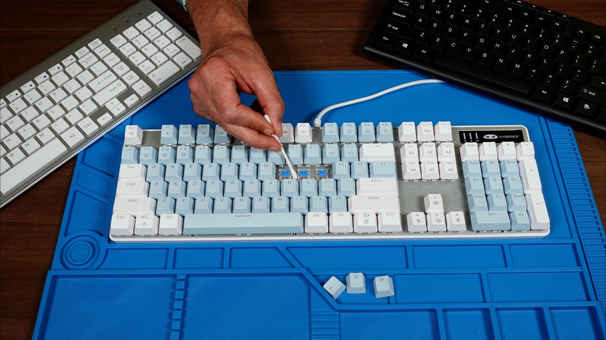 How to Clean Your Keyboard's Sticky Keys Sticky keys can make typing tough. Soda and juice won't do your keyboard any favors, so here's how to clean up the mess.