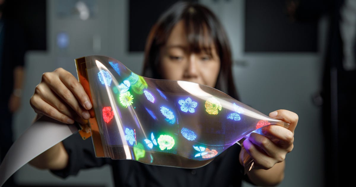 LG Display Reveals Stretchable Screen This new flexible, lightweight display is the future.