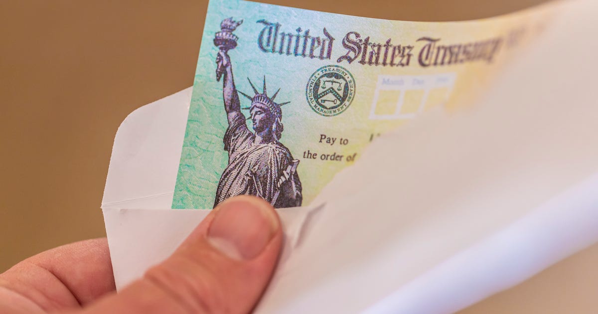 Here's When You Can Expect Your May Social Security Check to Arrive When you get your Social Security money depends on your date of birth and how long you've received benefits.