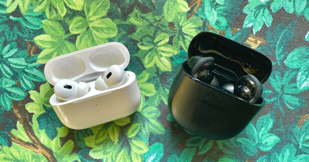 The True Noise Canceling King Airpods Pro Vs Bose Qc Earbuds I Tested These Earbuds In And