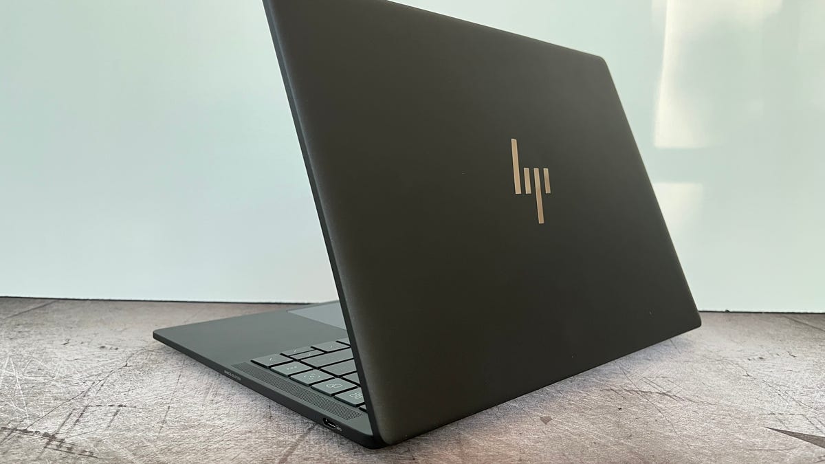 HP Dragonfly Pro Review: A Small MacBook Pro for Windows Users The 14-inch Dragonfly Pro boasts a sleek and sturdy MacBook Pro-like design, but its display is merely adequate and the HP support hotkeys feel gimmicky.