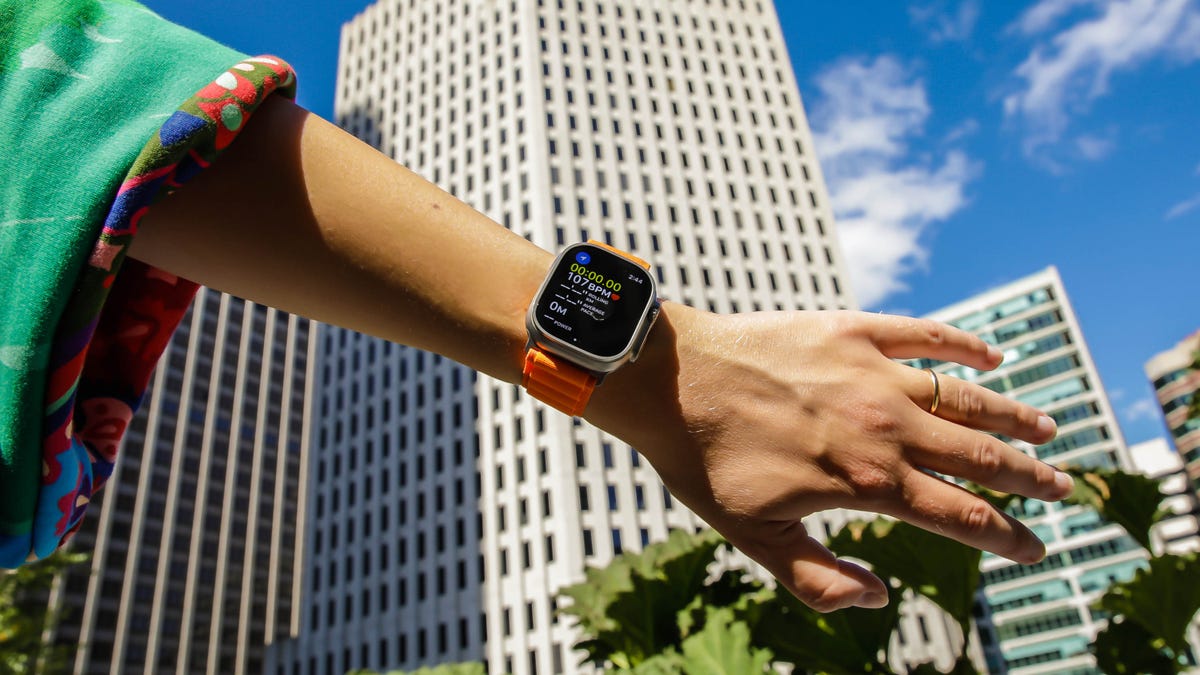 Apple Wants to Make the Apple Watch Your 'Key to the World' Apple's vice president of technology, Kevin Lynch, speaks with CNET about WatchOS 10 and the company's approach to new Apple Watch features.