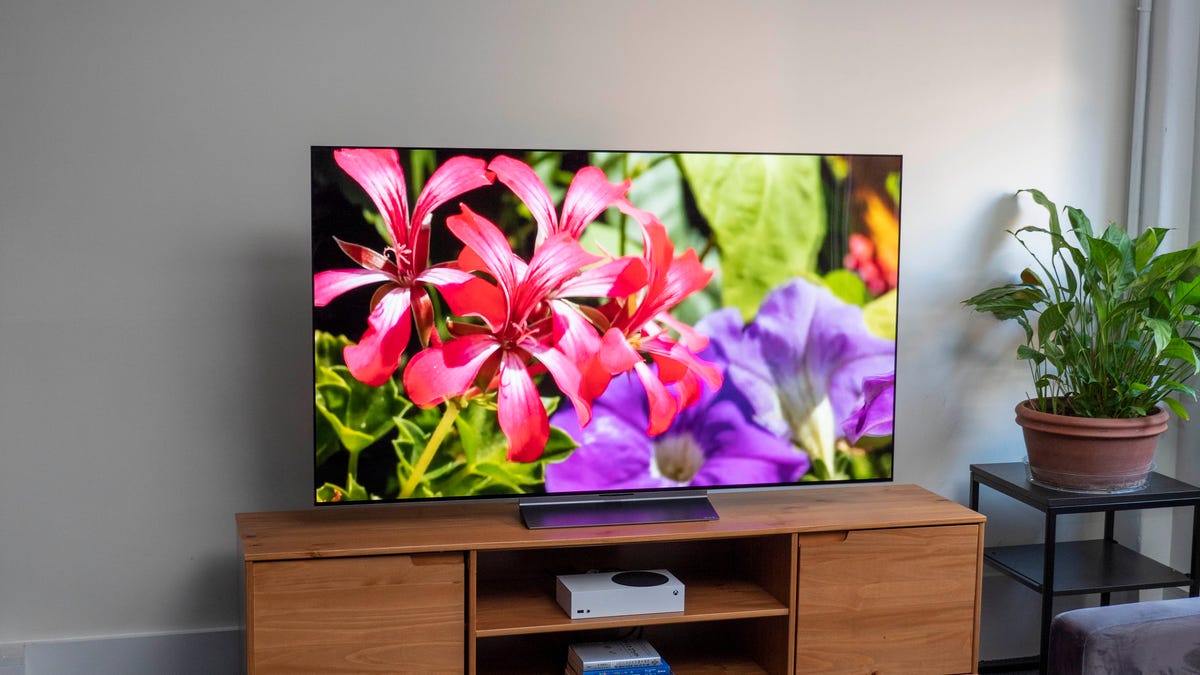 LG OLED C3 Review: Sets the Standard for High-End TV Picture Quality You could pay more for a nice TV, but you probably shouldn't.